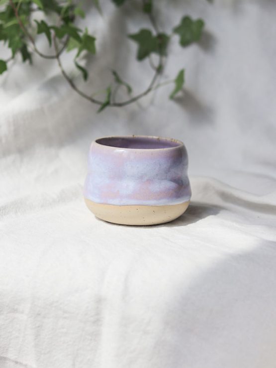 keramický hrníček buclík fialkový fialový lila studio studimo olomouc